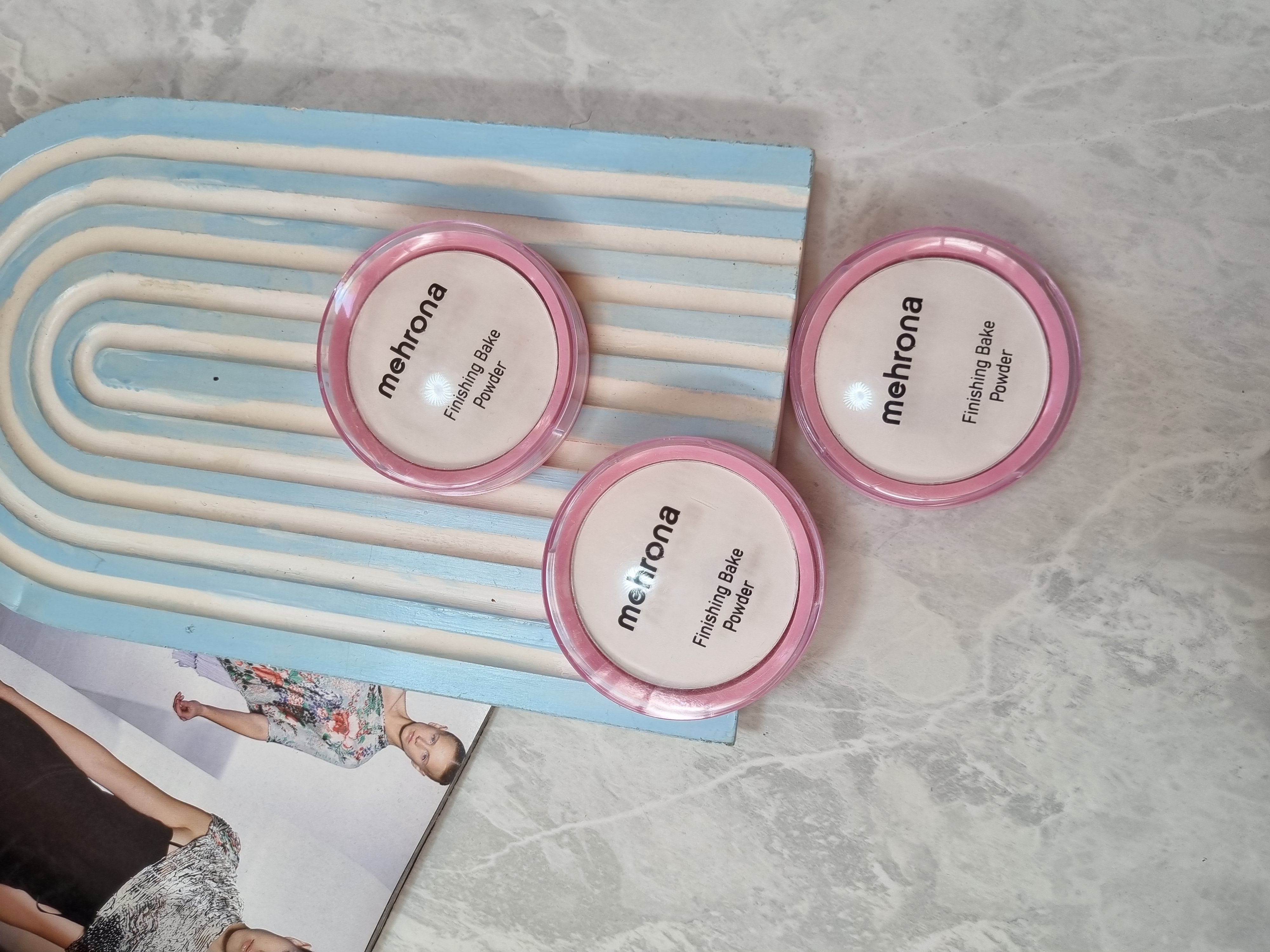پودر بیک فشرده مهرونا Mehrona مدل مات کننده و تثبیت‌کننده آرایش